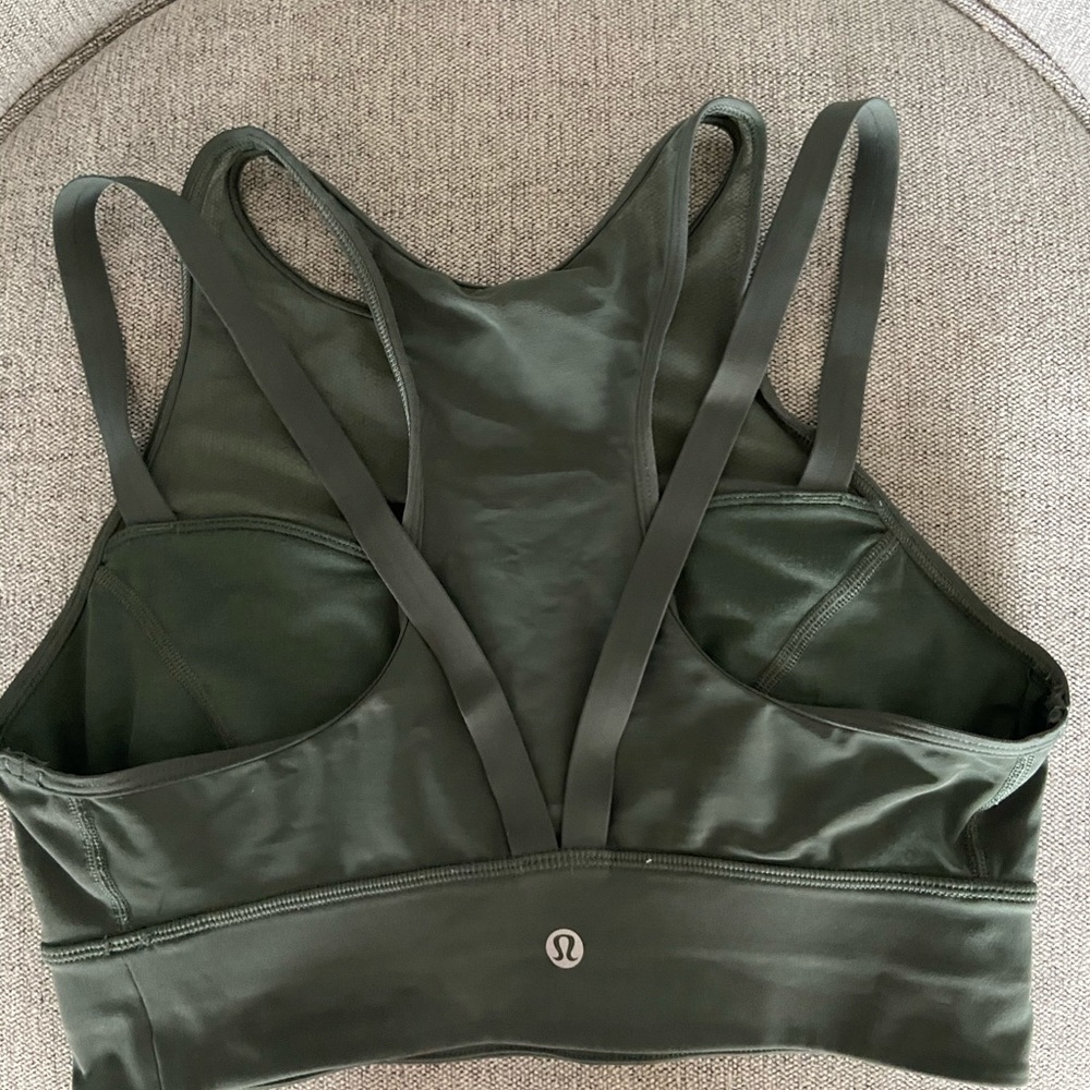 Lululemon sports bra EUC - like new